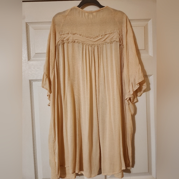 Umgee Beige Open-Front Kimono - Picture 4 of 7